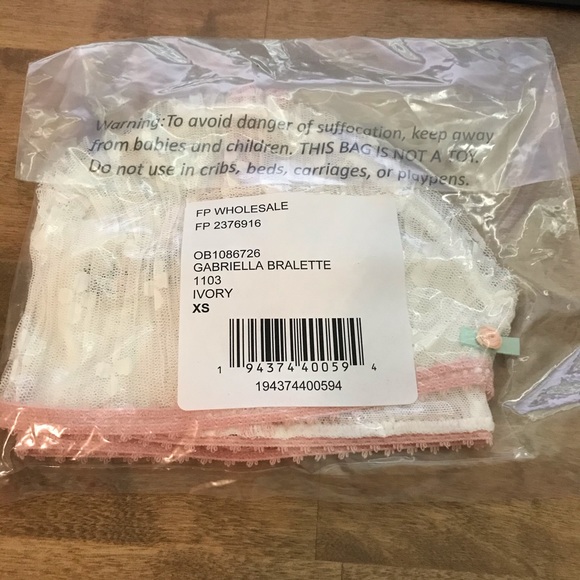 Free People Boho Lace Feminine Floral Bralette Bra - Picture 6 of 9